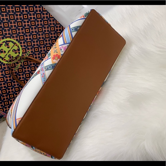 Tory Burch kerrington square tote - Picture 4 of 7